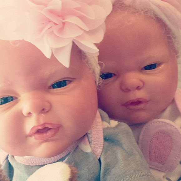 Meet your Posher, Stephanie - Picture 1 of 2